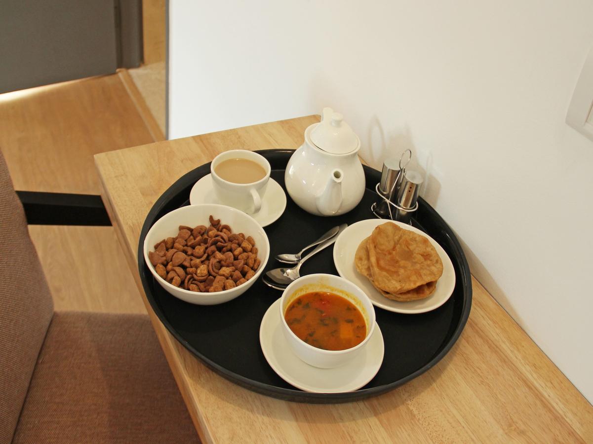Oyo 13253 The Grand Vinayak Hotel Ахмедабад Екстериор снимка